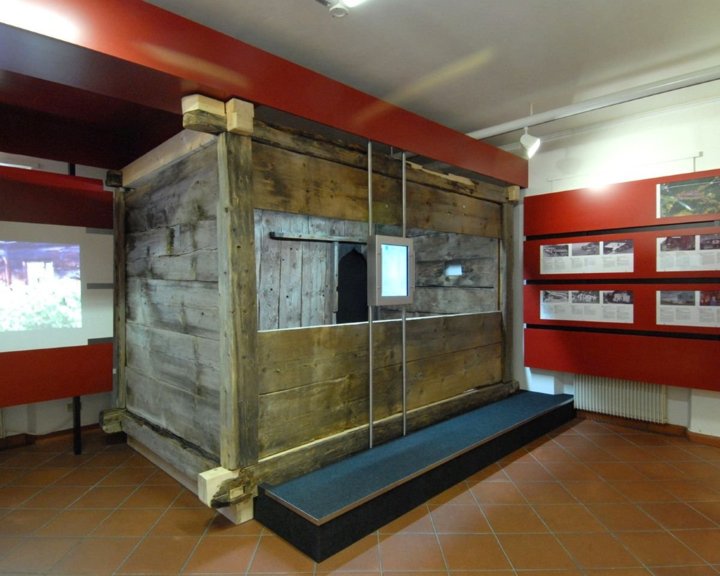 Spätmittelalterliche Schlafkammer "Bierjun" Spätmittelalterliche Schlafkammer "Bierjun"